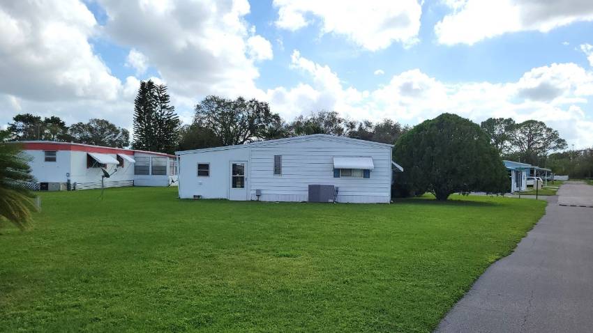 183 Juniper Drive West a Dundee, FL Mobile or Manufactured Home for Sale